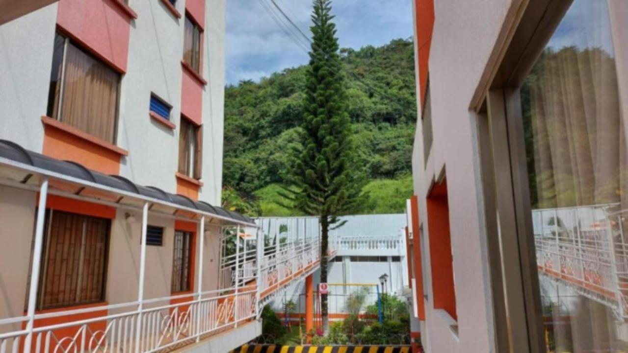 Hotel Emperador باربوزا المظهر الخارجي الصورة