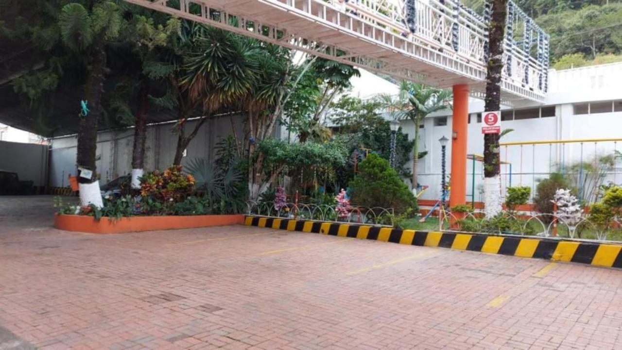Hotel Emperador باربوزا المظهر الخارجي الصورة