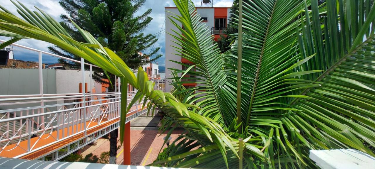 Hotel Emperador باربوزا المظهر الخارجي الصورة