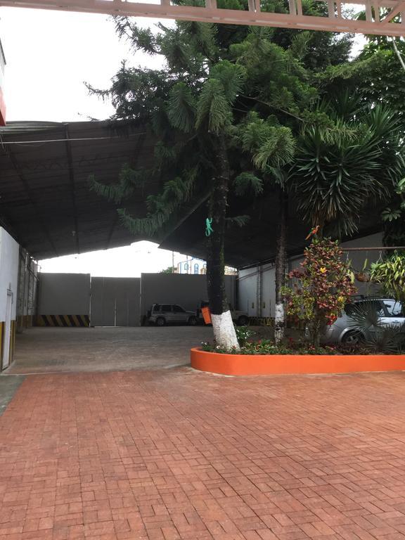 Hotel Emperador باربوزا المظهر الخارجي الصورة